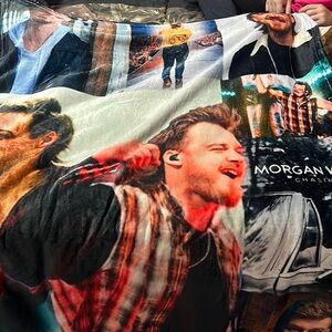 Morgan wallet blanket